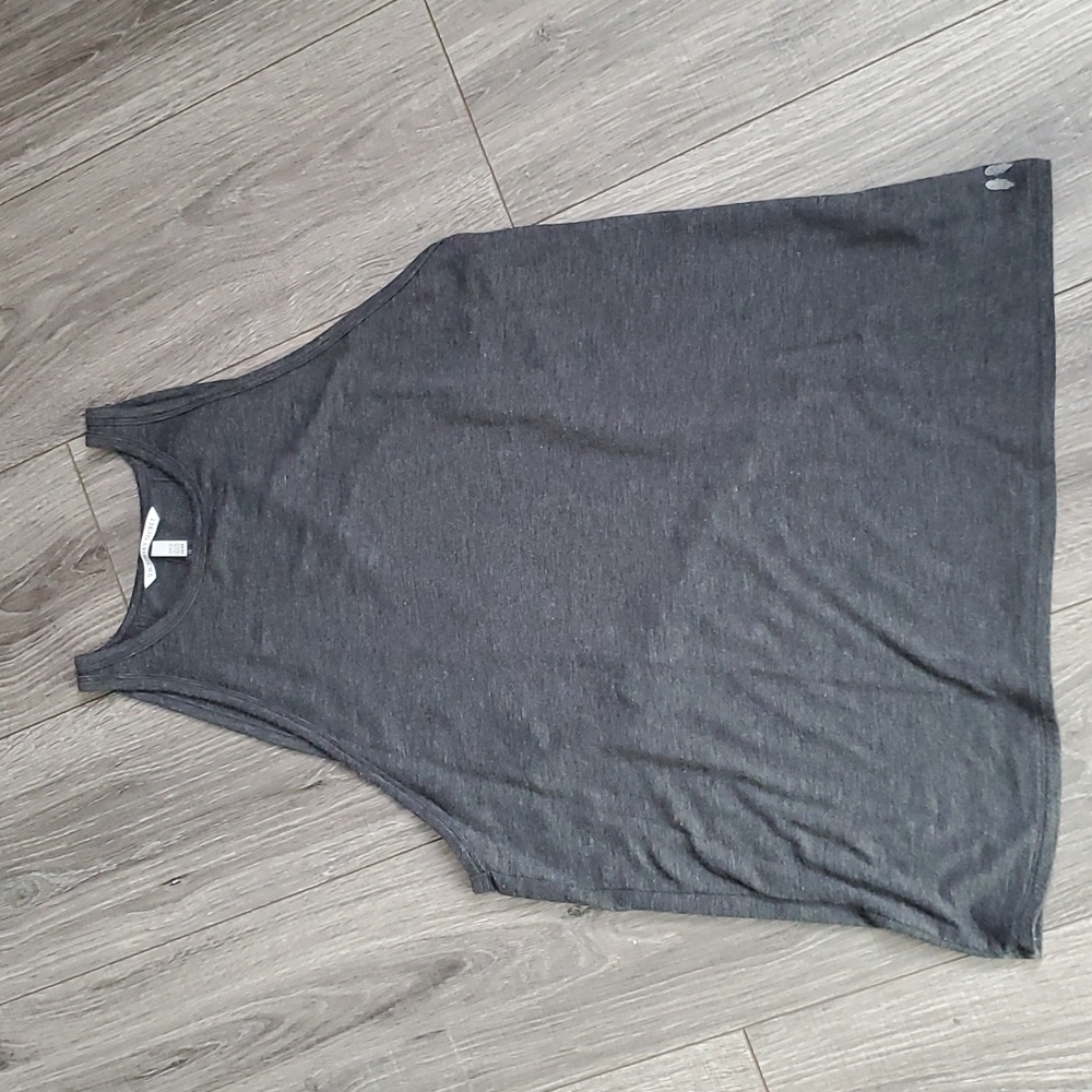 🛍 Victoria's Secret tank top workout top m